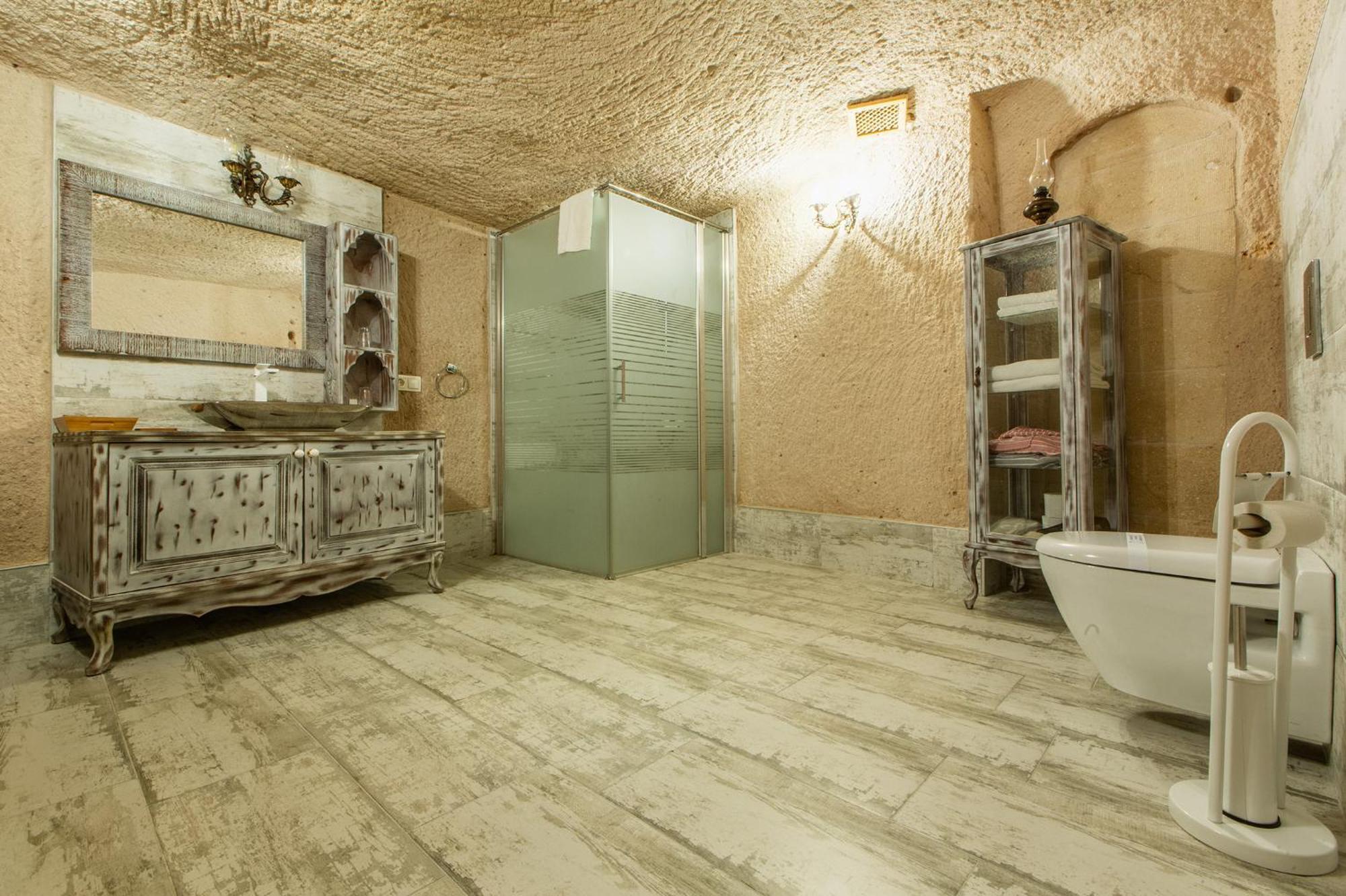Karlik Cave Suite Cappadocia Üçhisar Exteriör bild
