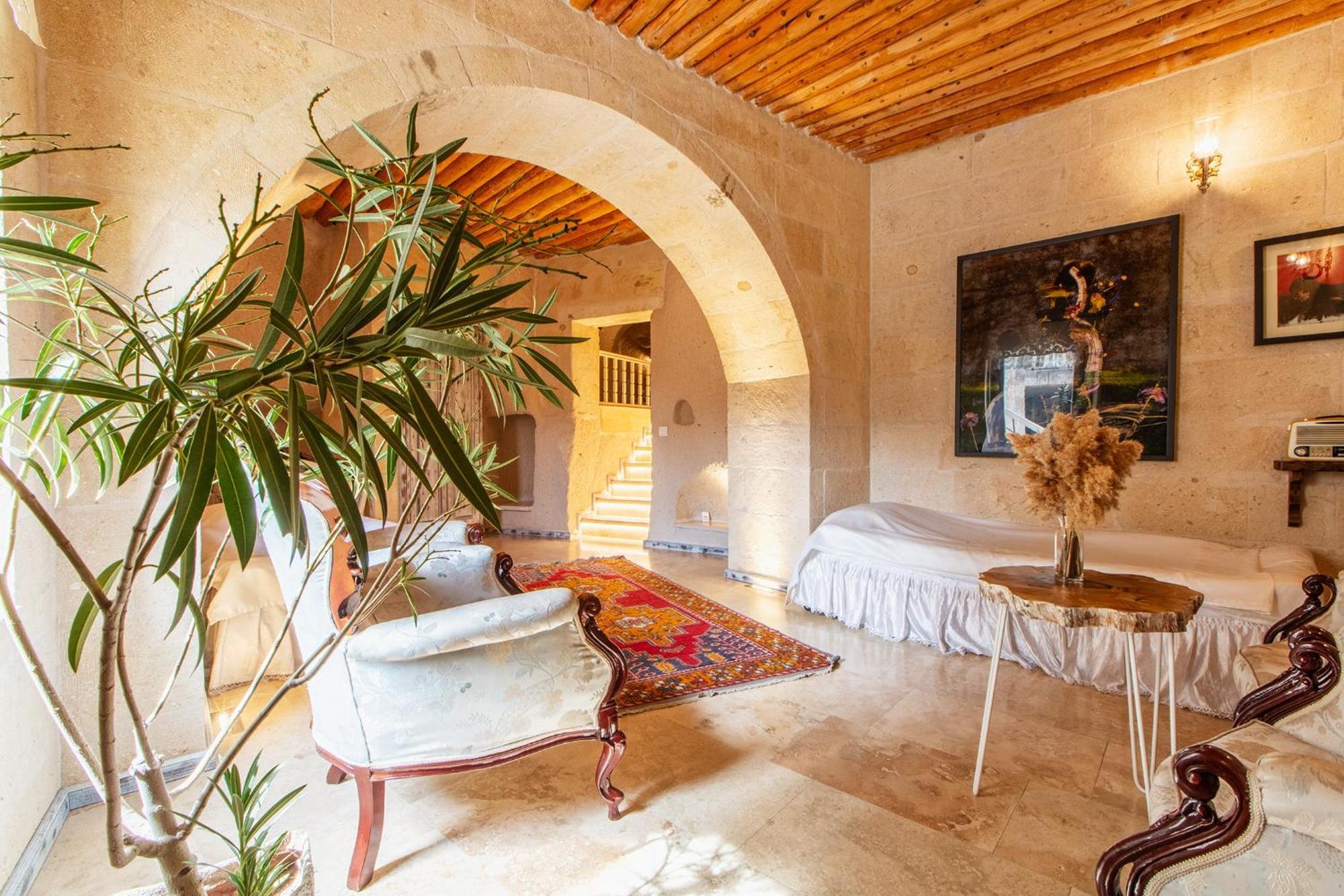 Karlik Cave Suite Cappadocia Üçhisar Exteriör bild