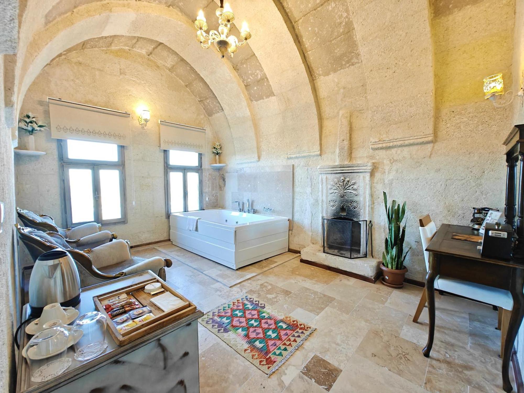 Karlik Cave Suite Cappadocia Üçhisar Exteriör bild